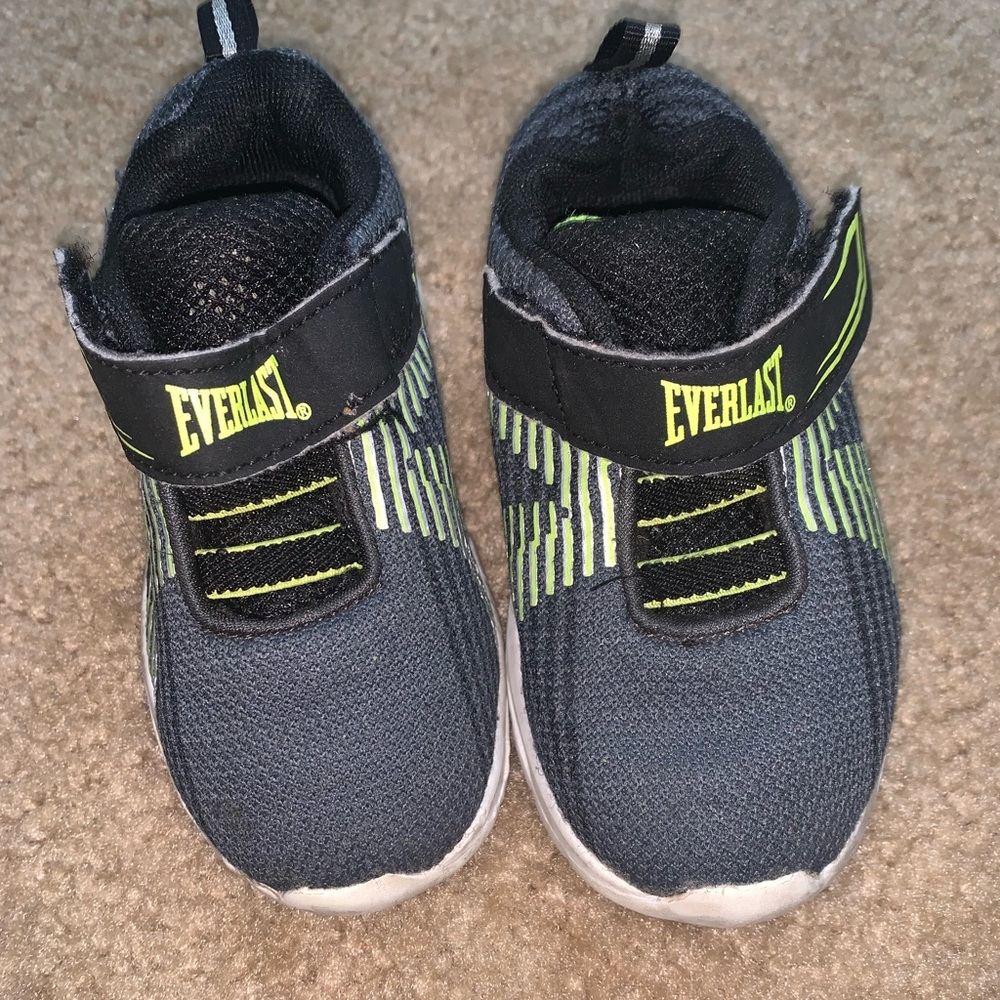 4/$20 with $5.95 shipping mix and match! Light up toddler sneakers by Everest